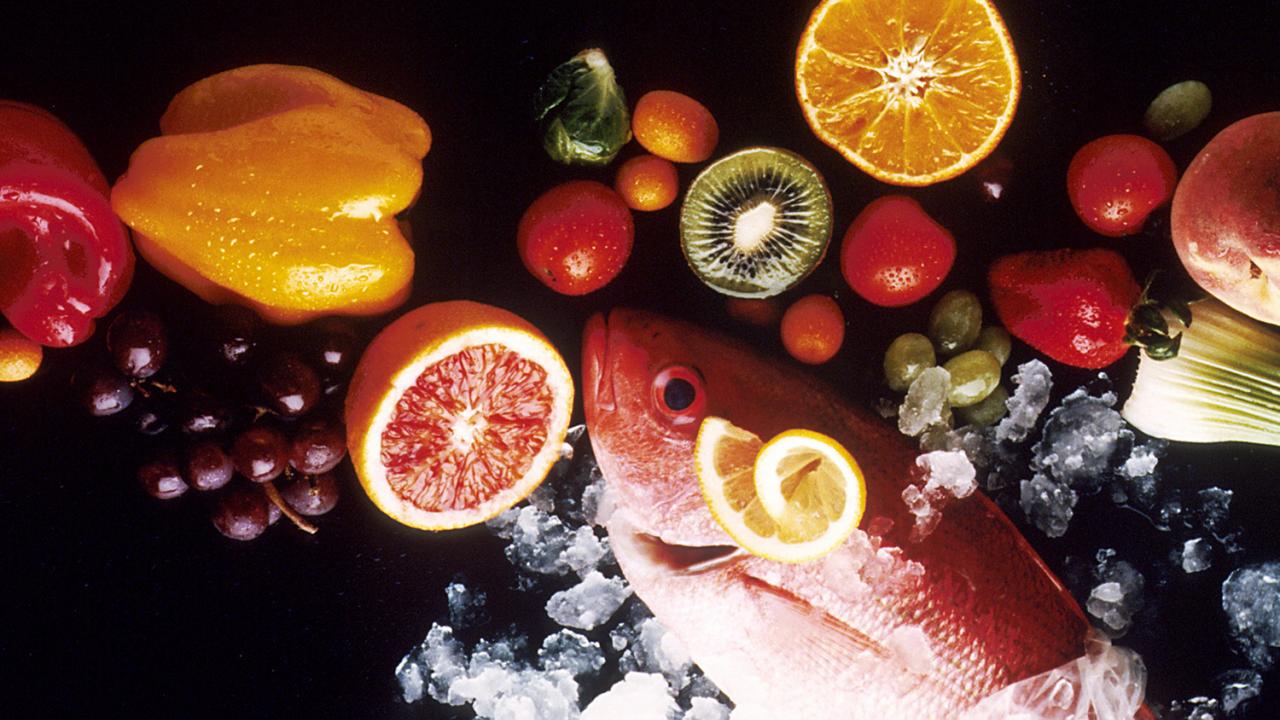 Vitamins, omega fatty acids, glucose and many other food-derived molecules provide signals the brain for different functions. National Cancer Institute Vitamins, omega fatty acids, glucose and many other food-derived molecules provide signals the brain for different functions. National Cancer Institute