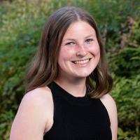 Sydney Becker headshot